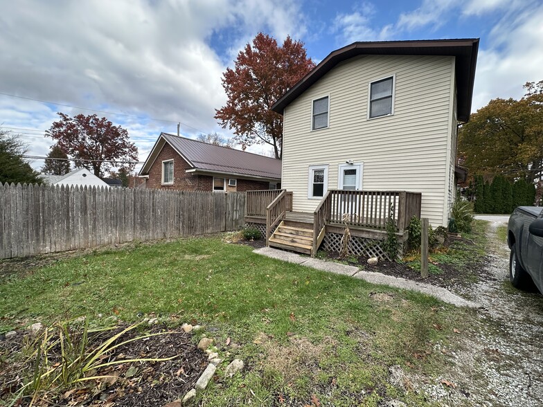 Building Photo - 2886 Norwood St