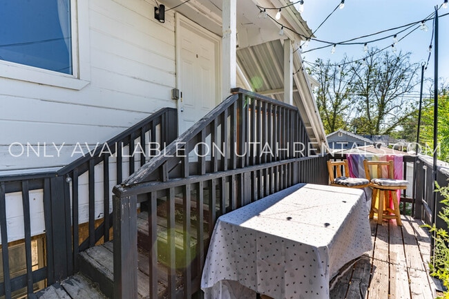 Building Photo - 537 E 200 N