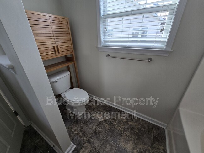 Building Photo - 333 Rose Bud Ln