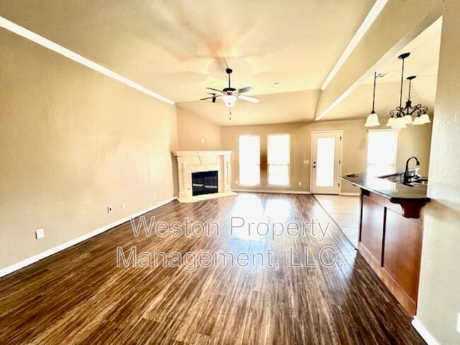 Building Photo - 11600 SW 10th St