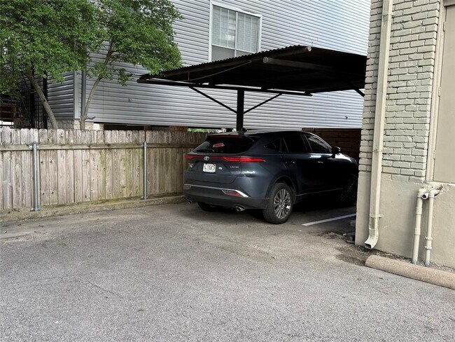 Building Photo - 1307 Norwalk Ln