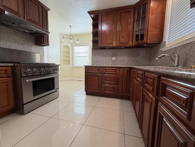 Building Photo - 2 bedroom in Berkeley CA 94702