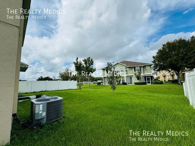 Building Photo - 2327 Ashberry Ridge Dr