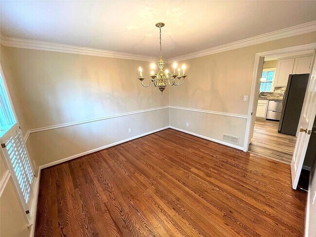 Building Photo - 1150 Falstaff Dr