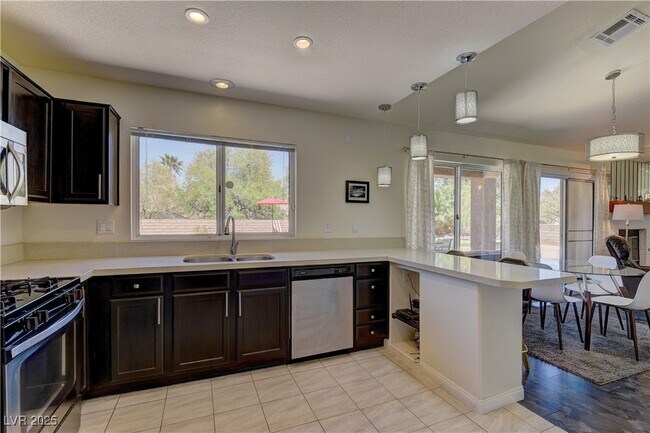 Building Photo - 8912 Signal Terrace Dr