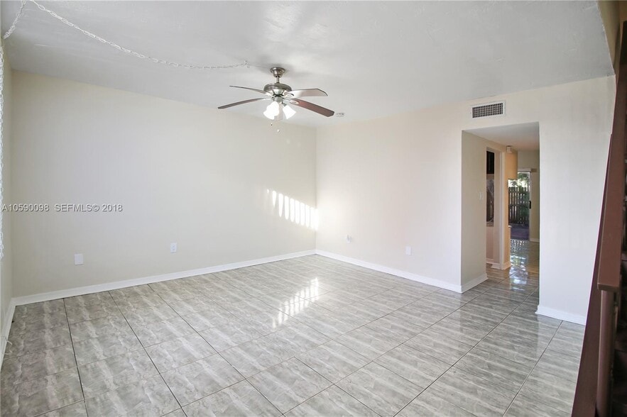 Building Photo - 270 NE 142nd St