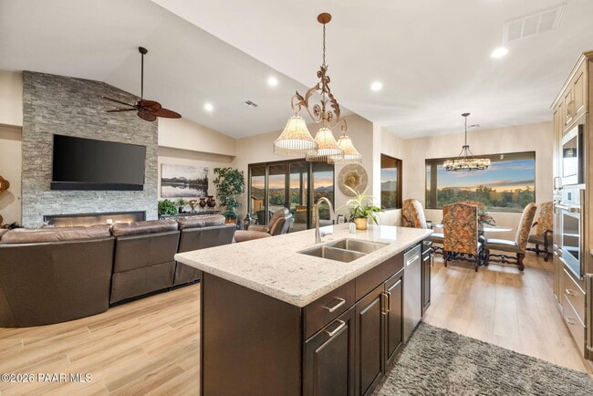 Building Photo - 5885 West St