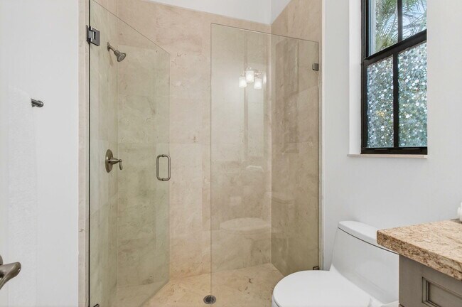 Building Photo - 17662 Cadena Dr