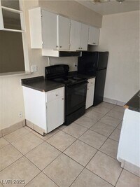 Building Photo - 521 N Decatur Blvd