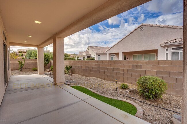 Building Photo - 316 W Sunrise Vista Dr
