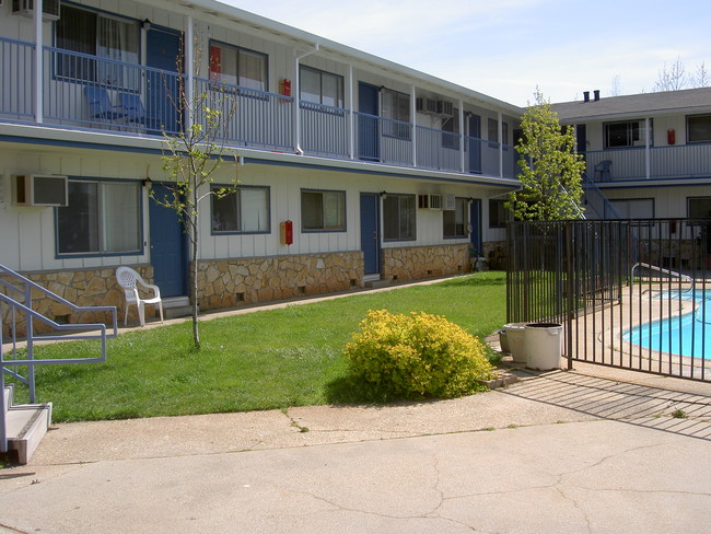 Primary Photo - Dorsey Terrace Apartments