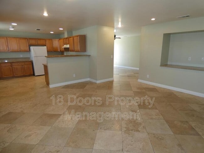 Building Photo - 5155 Tipton St