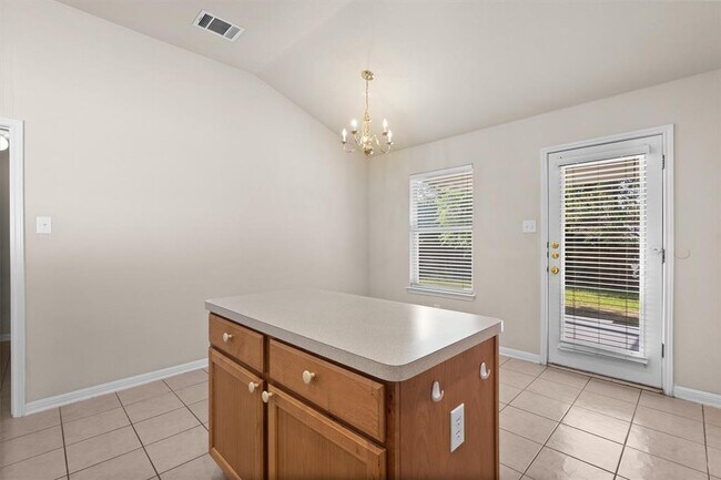 Building Photo - 1322 Tumbling River Dr