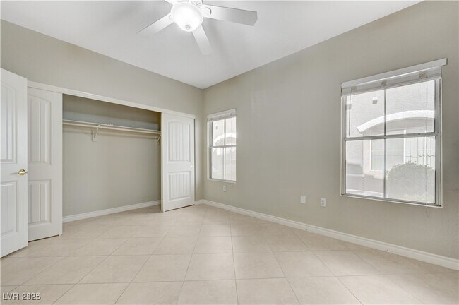 Building Photo - 10245 S Maryland Pkwy