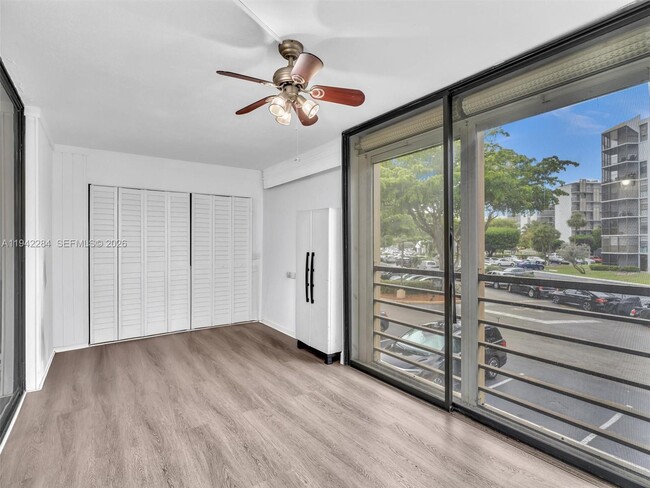 Building Photo - 20381 NE 30th Ave