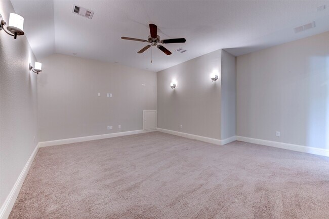 Building Photo - 19403 Trinity River Dr