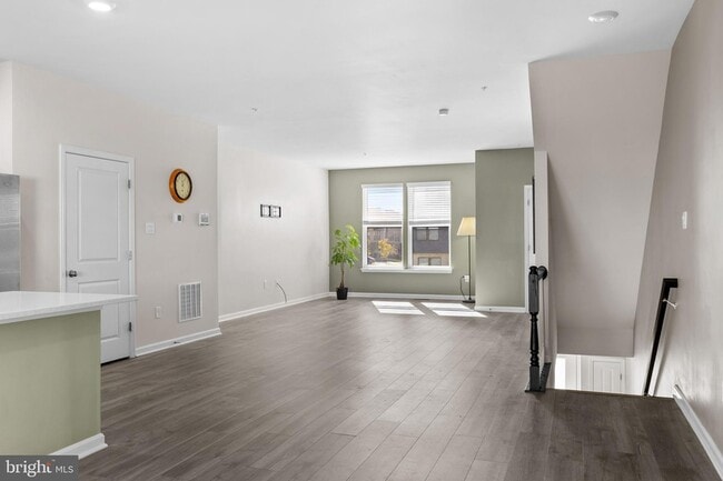 Building Photo - 813 Bond St