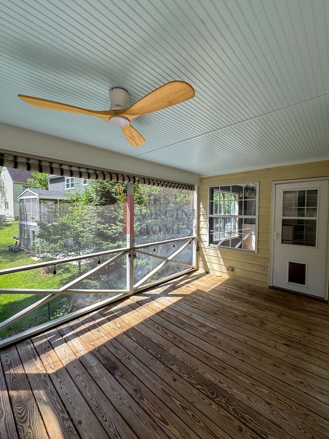 Building Photo - Lake Reynovia 4Bed/2.5Bath Rental