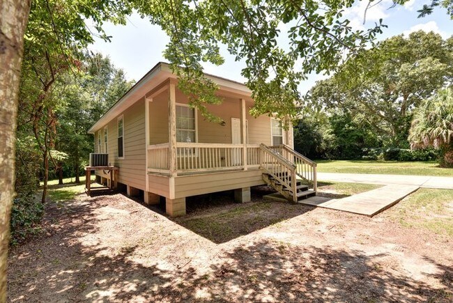 Building Photo - 719 42nd Ave