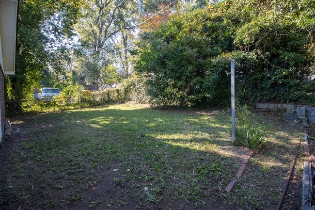 Building Photo - Renovated Historic Columbia Gem: 3-Bed, 2-Bath Home with Modern Updates ~ JUST REDUCED!