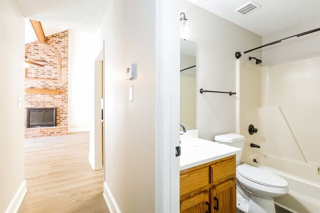 Building Photo - 5406 Branch St