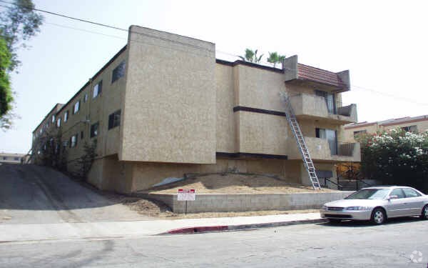 Building Photo - 338 S Arroyo Dr