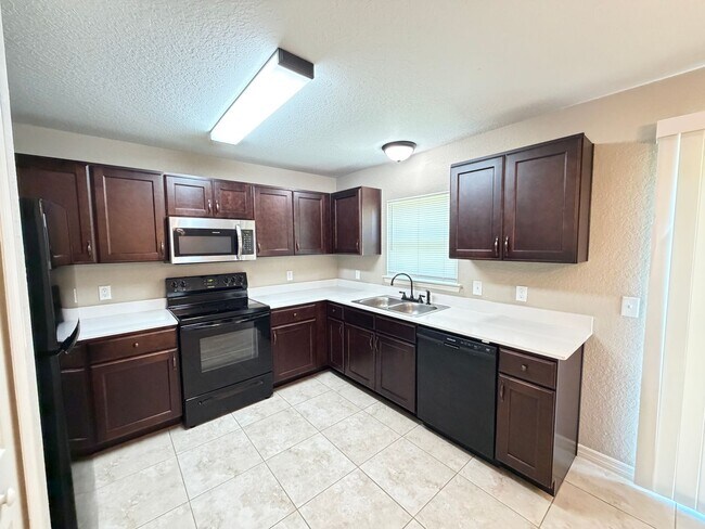 Building Photo - 2209 SW 156th Loop