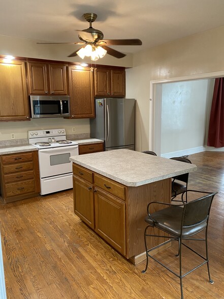 New bottom freezer refrigerator - 658 N Hanover Street