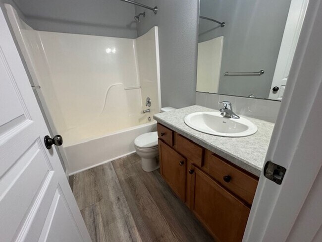 Building Photo - Single level home