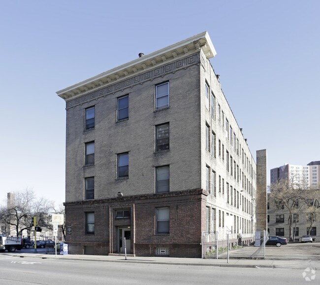 The Pearl 1425 Lasalle Ave Minneapolis MN 55403 Apartment Finder