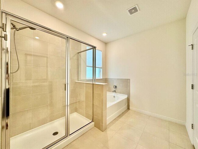 Building Photo - 12544 Shining Willow St