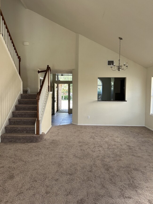 Building Photo - 5304 Willamette Ln