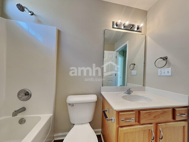 Building Photo - 2517 Kanlow Dr