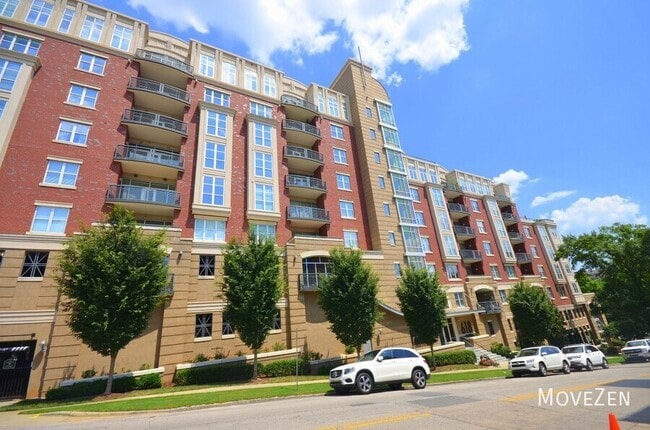 Building Photo - 618 N Boylan Ave