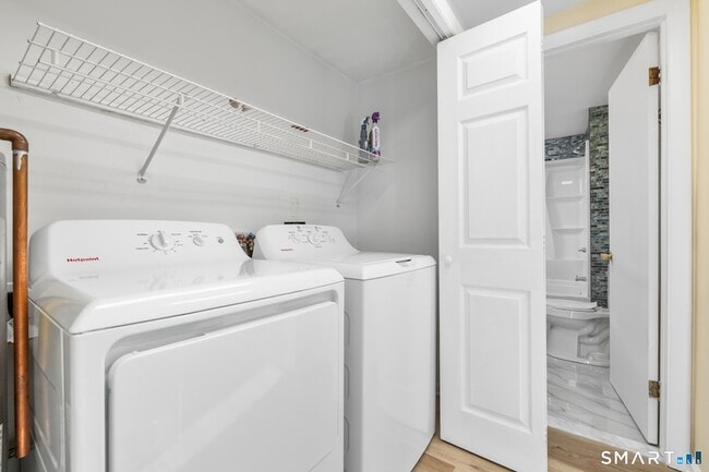 Building Photo - 85 Hicock Dr