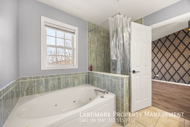 Building Photo - 6431 W 64th Pl