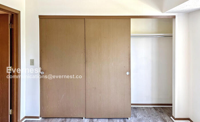 Building Photo - 2705 Greystone Dr