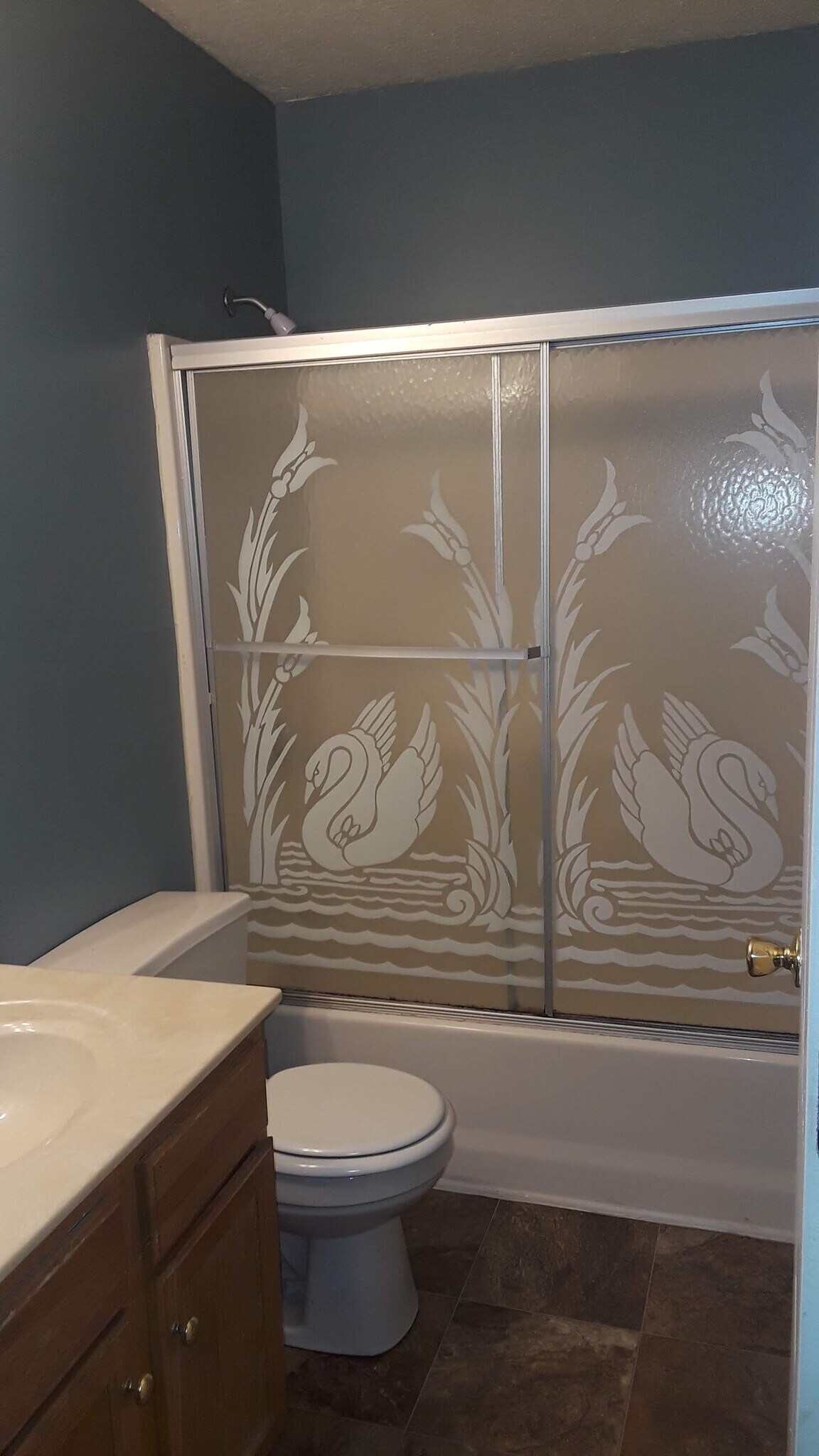 Upstairs bathroom - 1216 Lipps Ln