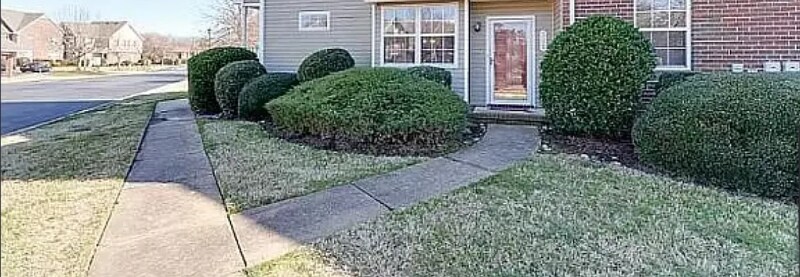 Building Photo - 310 Primrose Ln