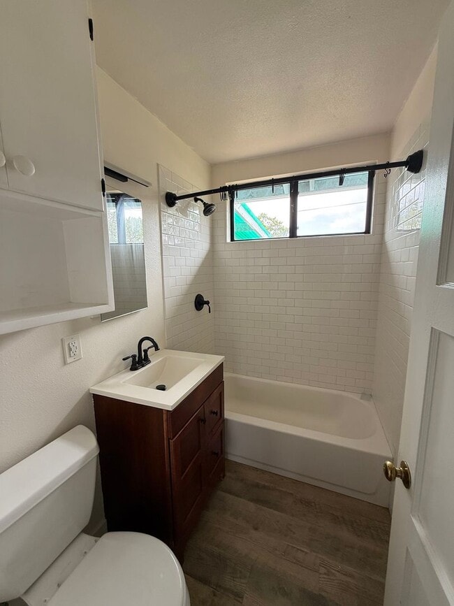 Building Photo - A very Close to Cal Poly Rental available!...