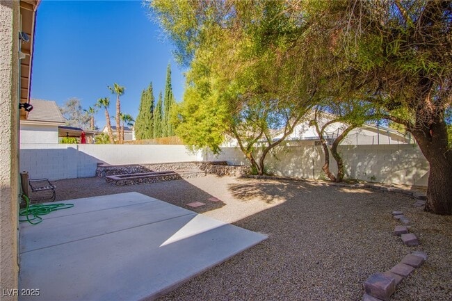 Building Photo - 8836 Iron Hitch Ave