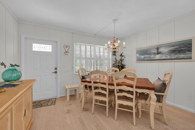 Building Photo - 475 Tequesta Dr