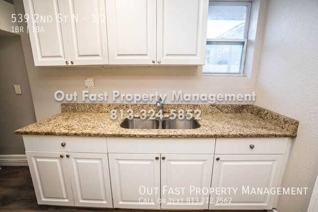 Building Photo - 539 2nd St N