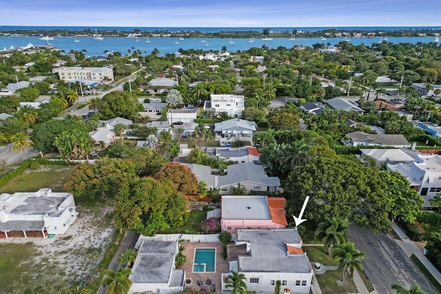 Building Photo - 435 35th St