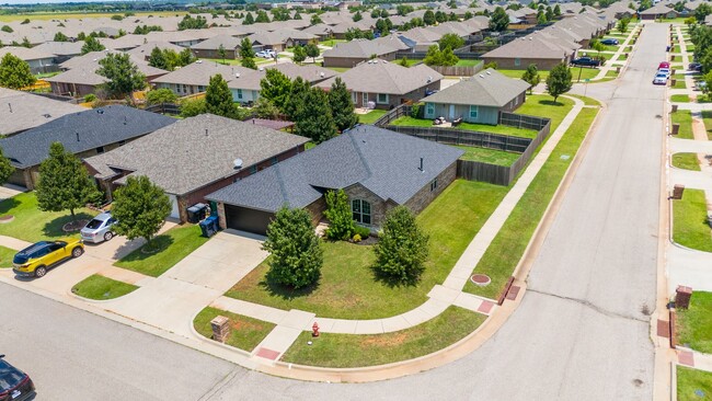 Primary Photo - Rent to Own in Edmond!