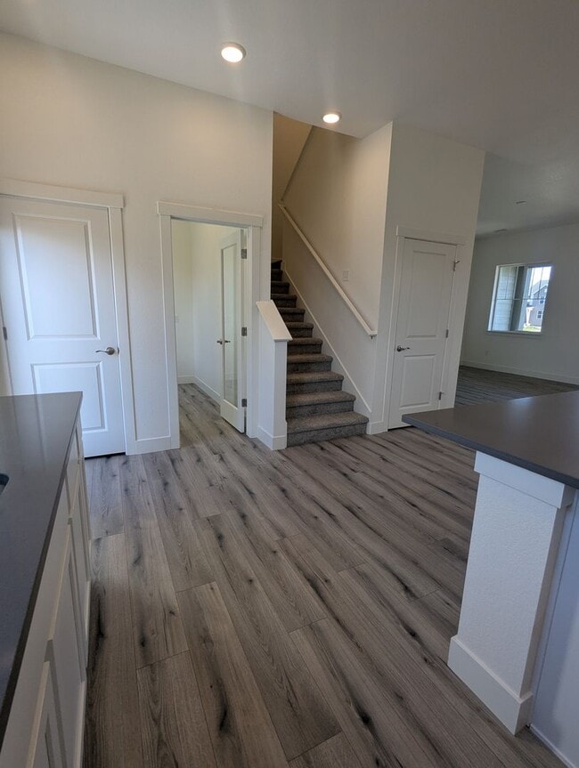 Building Photo - 6109 Zebulon Pl