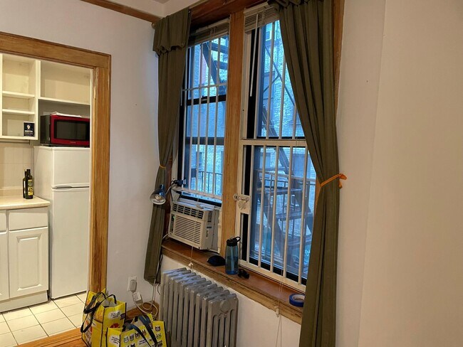 Building Photo - 4315 46th St