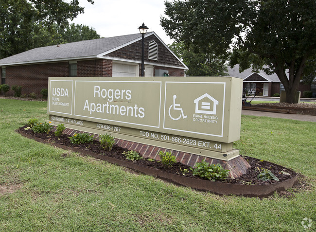 Building Photo - Rogers Apartments