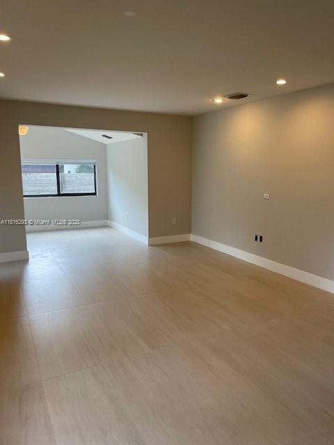 Building Photo - 2510 Inagua Ave