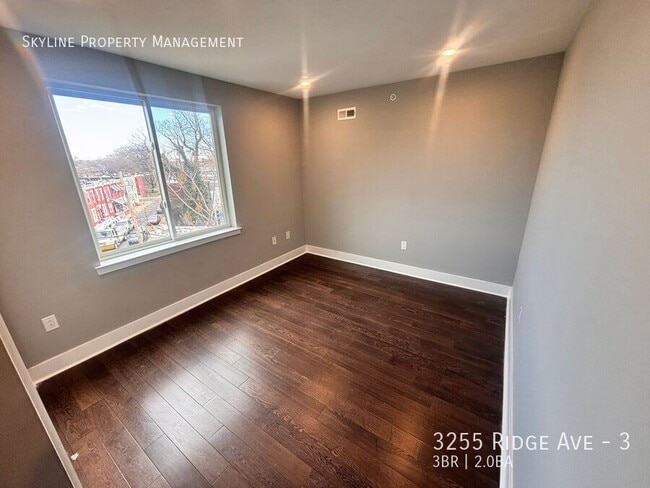 Building Photo - 3255 Ridge Ave